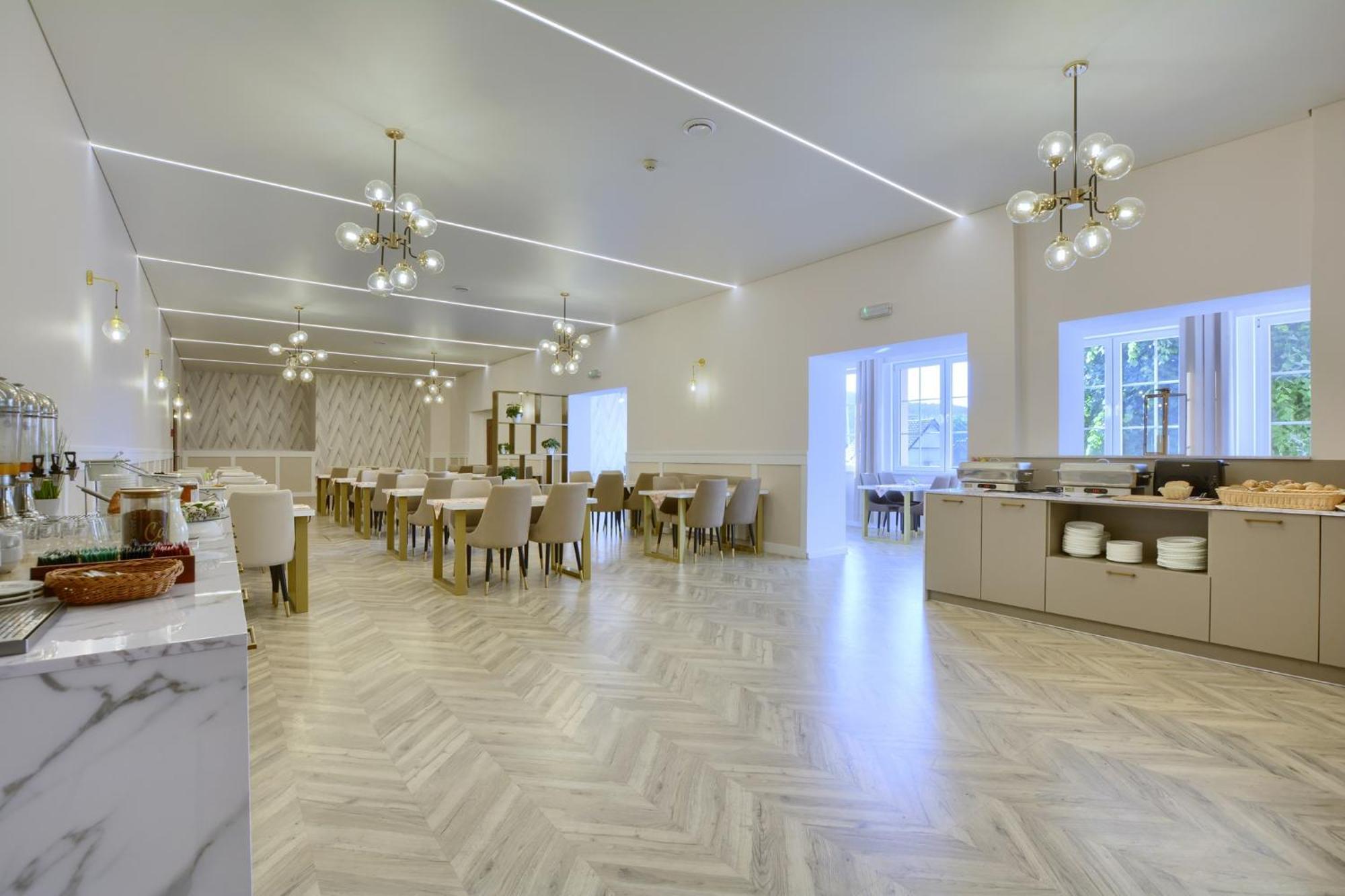 Hotel Krysztal Świeradów-Zdrój Exterior foto